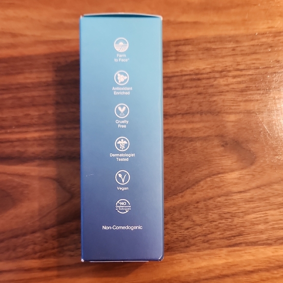 COOLA Blue Refreshing Water Gel Serum - Picture 4 of 4